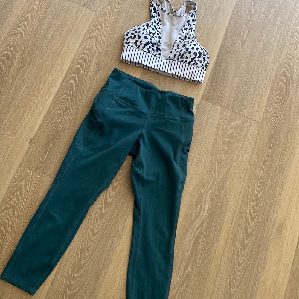 Women’s Athleta dark teal green capri crop leggings size XSP extra small petite